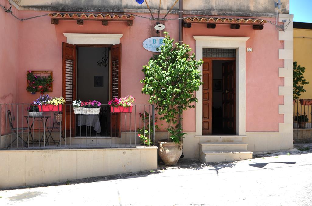 Il Giardino Di Pietra Bed & Breakfast Noto Luaran gambar